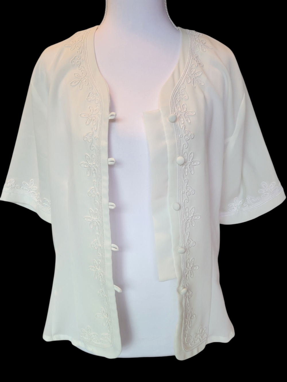 Vintage Worthington White/Off White Embroidered Button Up Short Sleeve Blouse - Picture 5 of 7